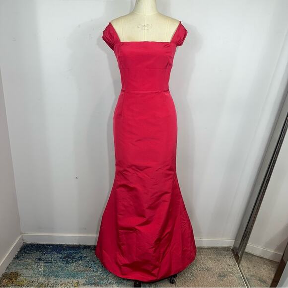 Carolina Herrera NWT Azalea Pink Off Shoulder Trumpet Evening Gown Size 16 - Picture 5 of 12